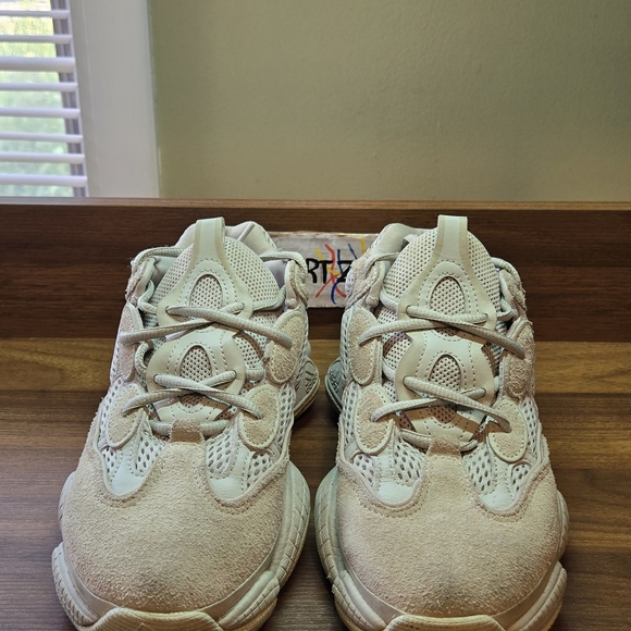 Adidas Yeezy 500 Salt - Picture 2 of 6